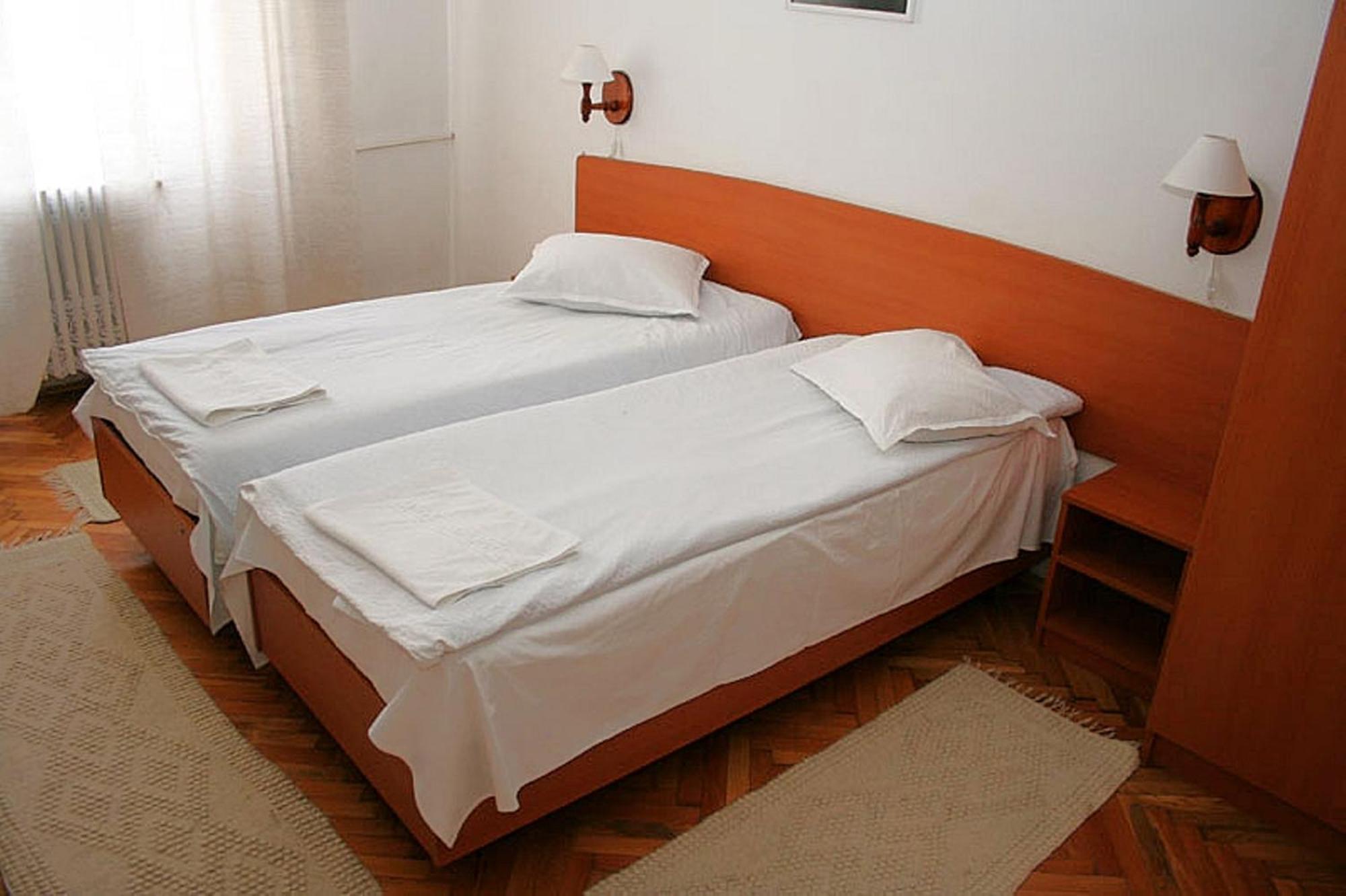 Hotel Merkur Miercurea Ciuc Ruang foto