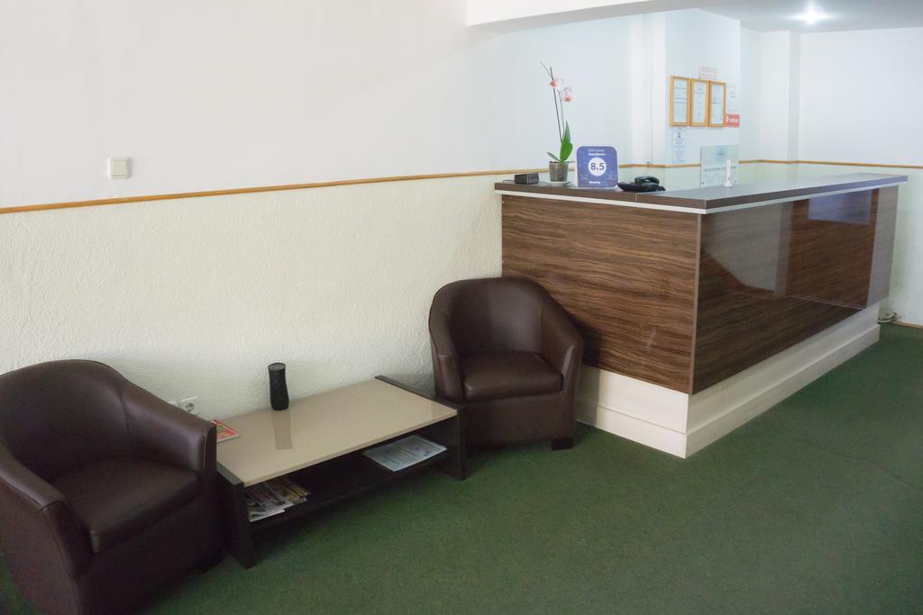 Hotel Merkur Miercurea Ciuc Bagian luar foto