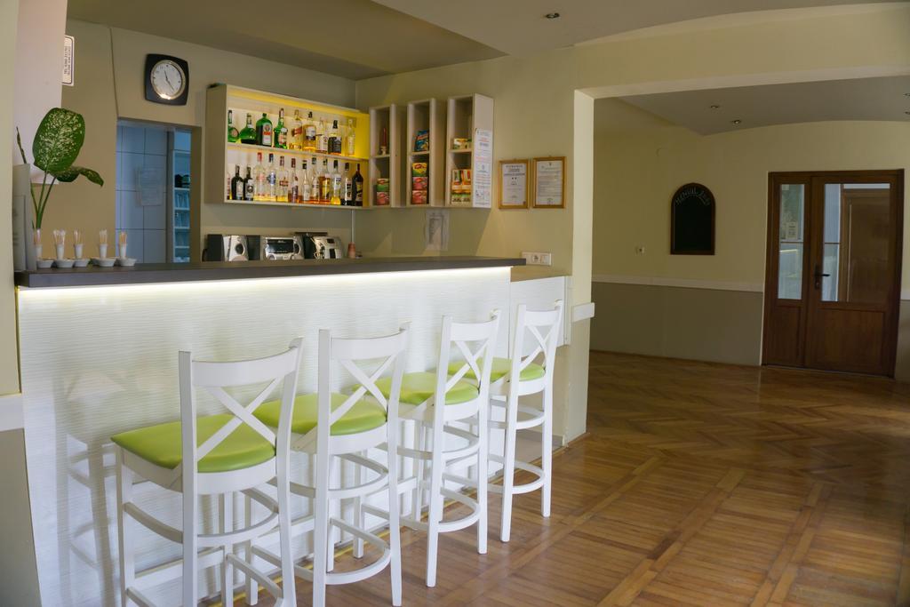 Hotel Merkur Miercurea Ciuc Bagian luar foto